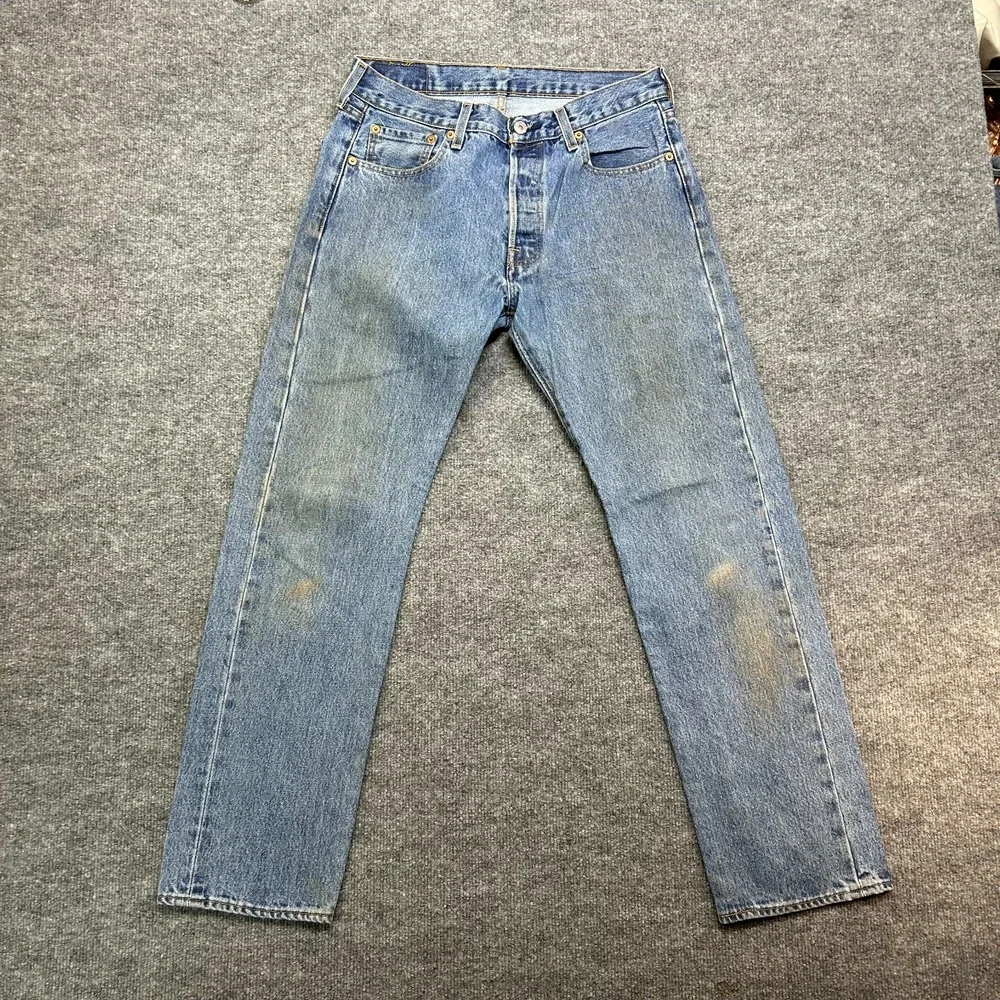 Levi's 501 Jeans Men's Blue Denim Straight‎ Pockets Button Fly Classic - 32X31